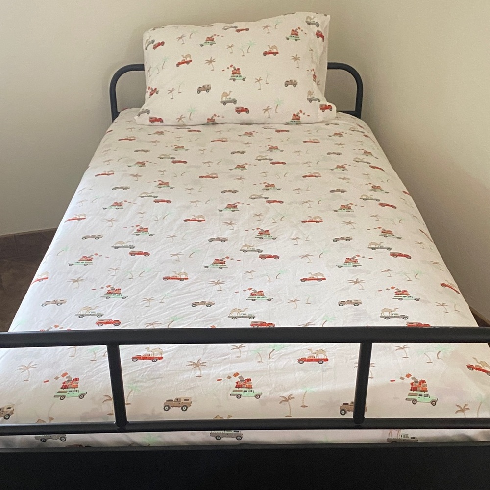 Target Pillowfort Print Twin Sheet Set